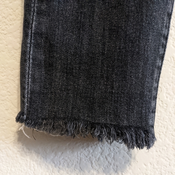 Levi's Wedgie Skinny High Rise Button Fly Ankle Jeans Washed Black raw hem Sz 31 - Picture 3 of 8